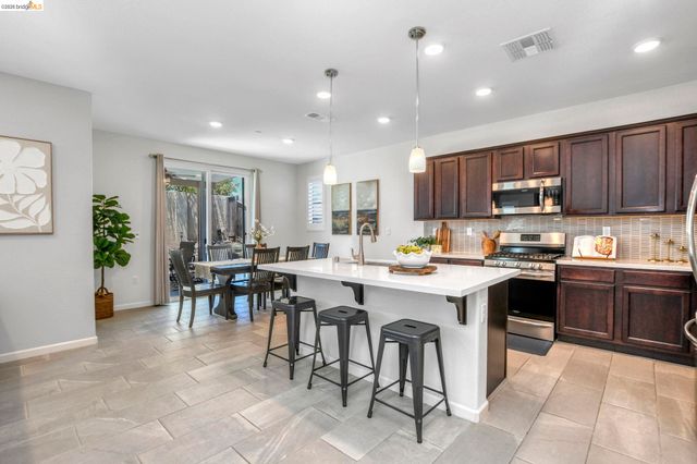 167 Davisco Dr, Oakley, CA 94561