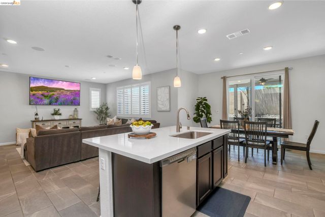 167 Davisco Dr, Oakley, CA 94561
