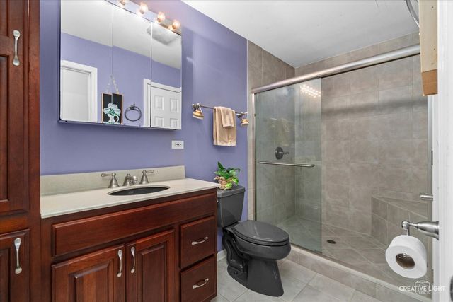 2S701 Timber Drive 701, Warrenville, IL 60555