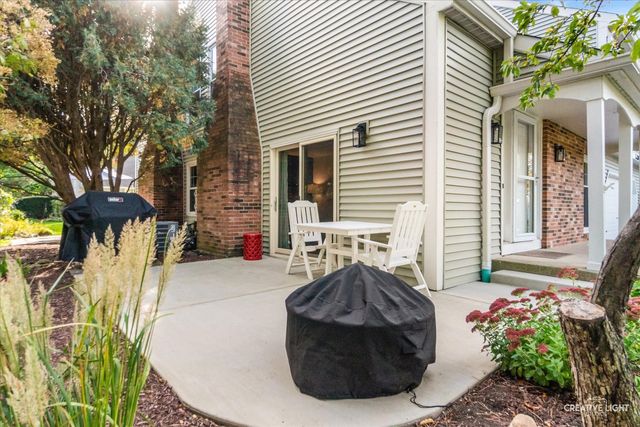 2S701 Timber Drive 701, Warrenville, IL 60555