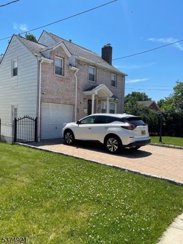 706 Cedar Ave, Elizabeth City, NJ 07202