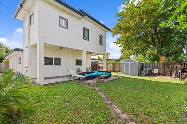 1129 NE 16th Street, Fort Lauderdale, FL 33304