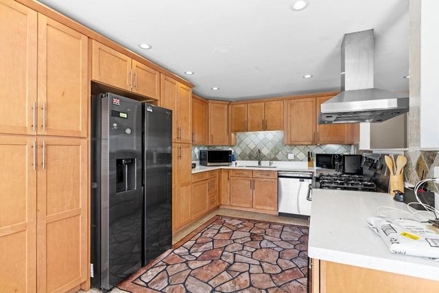 1129 NE 16th Street, Fort Lauderdale, FL 33304