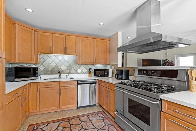 1129 NE 16th Street, Fort Lauderdale, FL 33304