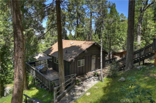 24601 Geneva Drive, Crestline, CA 92325