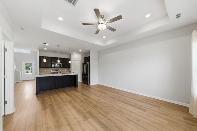 5124 Pace Park Cir, Columbia, TN 38401