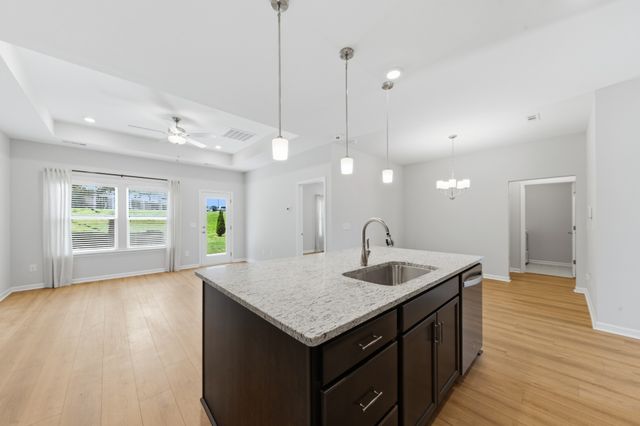 5124 Pace Park Cir, Columbia, TN 38401