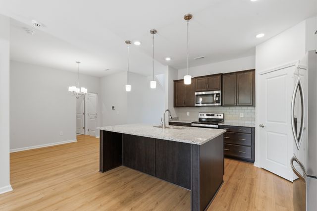 5124 Pace Park Cir, Columbia, TN 38401