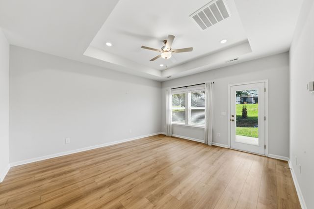 5124 Pace Park Cir, Columbia, TN 38401