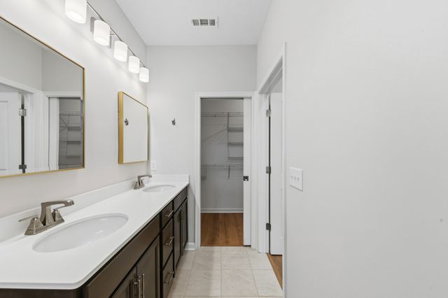 5124 Pace Park Cir, Columbia, TN 38401