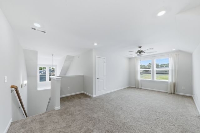 5124 Pace Park Cir, Columbia, TN 38401