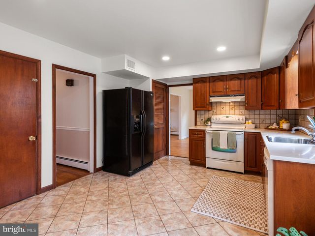 913 BAYLOWELL DR, West Chester, PA 19380