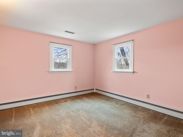 913 BAYLOWELL DR, West Chester, PA 19380