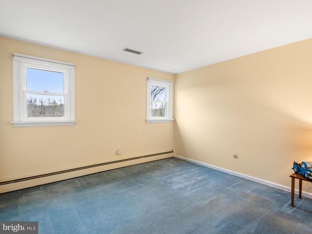 913 BAYLOWELL DR, West Chester, PA 19380