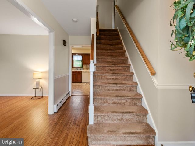 913 BAYLOWELL DR, West Chester, PA 19380