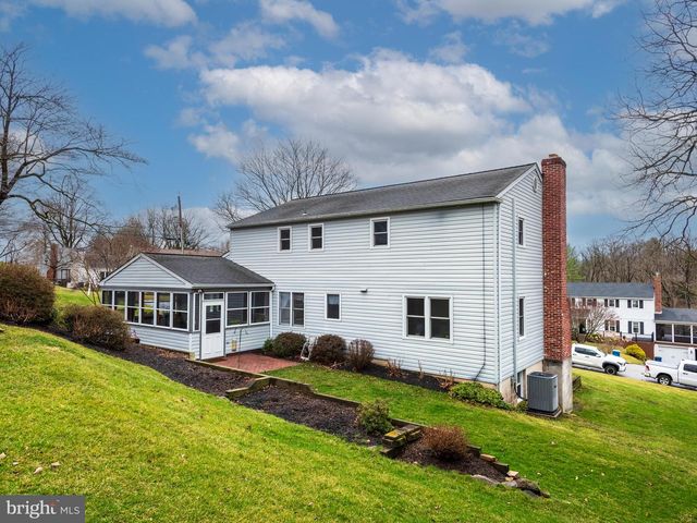 913 BAYLOWELL DR, West Chester, PA 19380