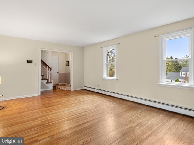 913 BAYLOWELL DR, West Chester, PA 19380