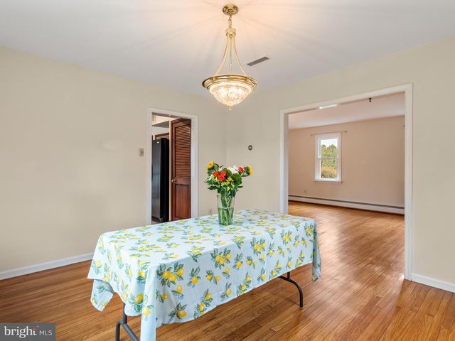 913 BAYLOWELL DR, West Chester, PA 19380