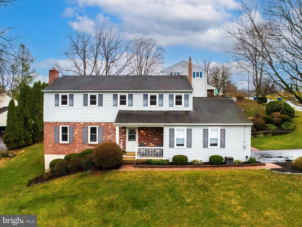 913 BAYLOWELL DR, West Chester, PA 19380