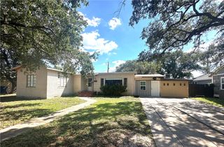 922 E Main St, Sinton, TX 78387