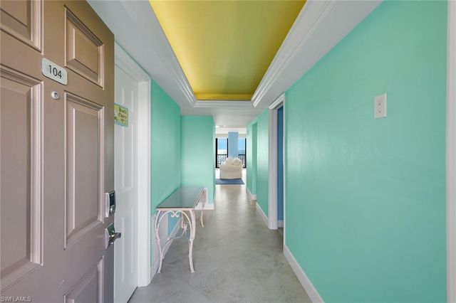 9715 Gulf Shore DR 104, Naples, FL 34108