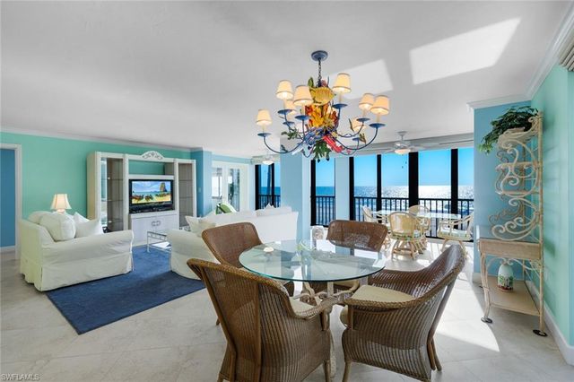 9715 Gulf Shore DR 104, Naples, FL 34108