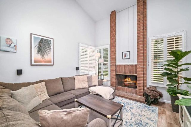 1015 Sparrow Ct, San Marcos, CA 82078
