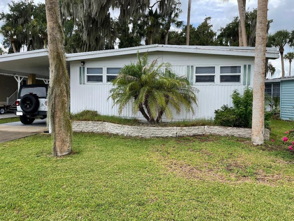 112 PALM DRIVE B, Eustis, FL 32726