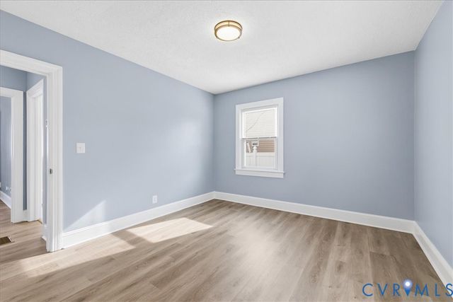 718 Kensington Ave, Colonial Heights, VA 23834