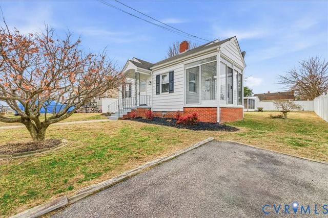 718 Kensington Ave, Colonial Heights, VA 23834