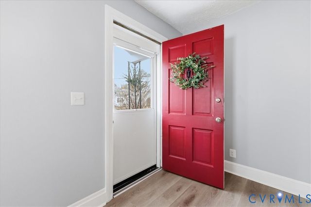 718 Kensington Ave, Colonial Heights, VA 23834