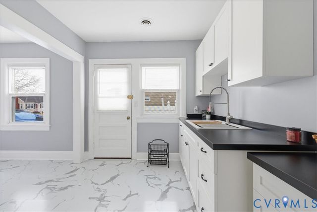 718 Kensington Ave, Colonial Heights, VA 23834