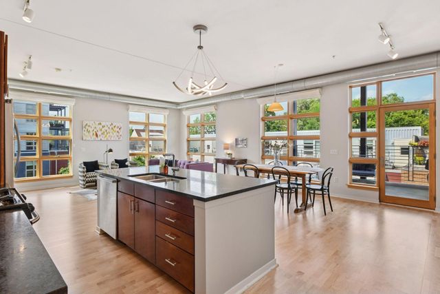 2840 Bryant Avenue S E302, Minneapolis, MN 55408