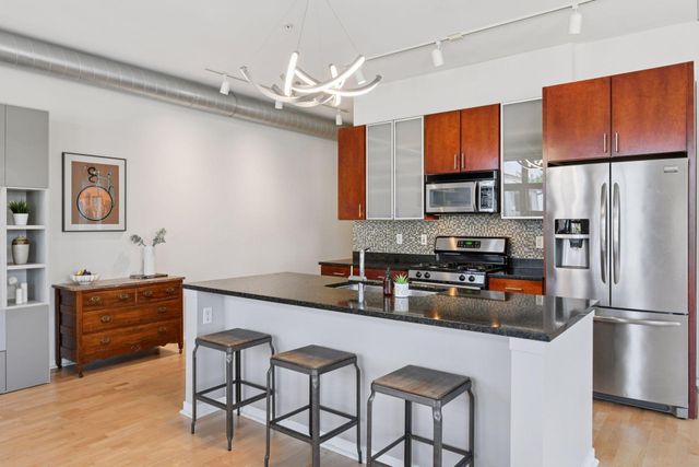 2840 Bryant Avenue S E302, Minneapolis, MN 55408