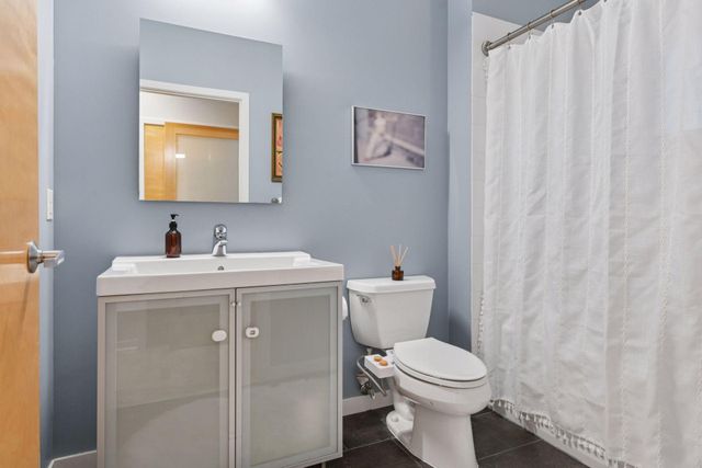 2840 Bryant Avenue S E302, Minneapolis, MN 55408