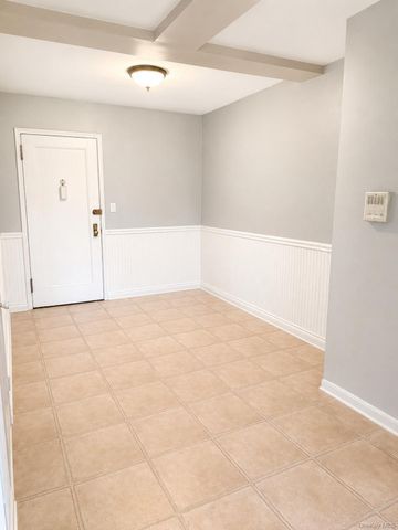 140-14 28th Road 6A, Flushing, NY 11354