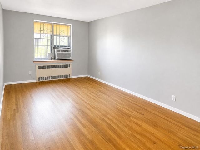 140-14 28th Road 6A, Flushing, NY 11354