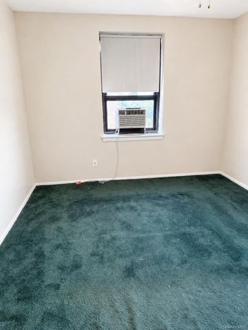 140-14 28th Road 6A, Flushing, NY 11354