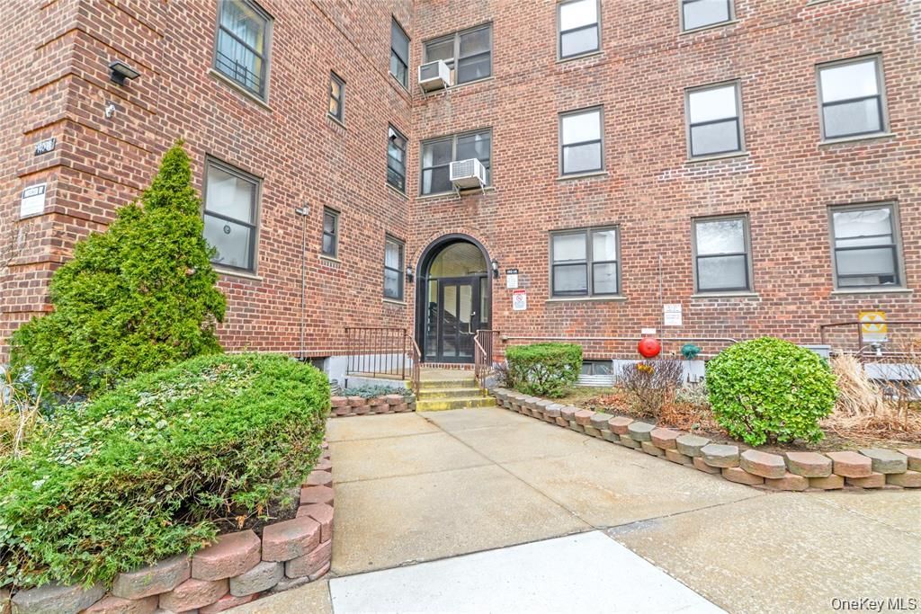 140-14 28th Road 6A, Flushing, NY 11354