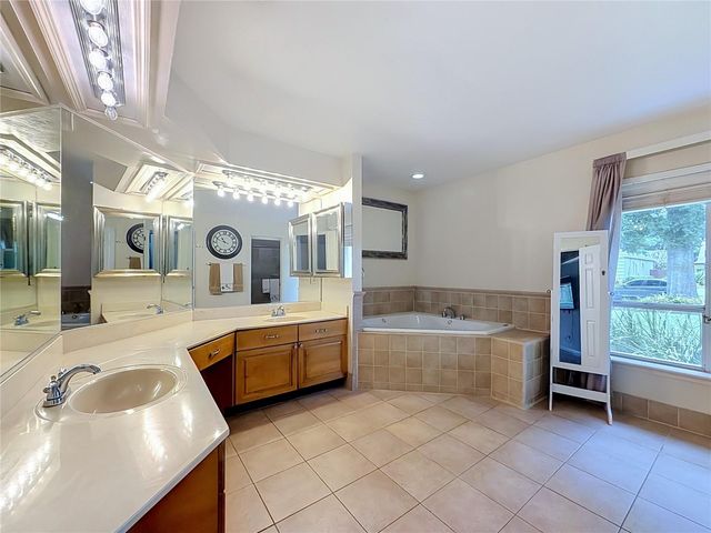 5427 SAGO PALM COURT, Orlando, FL 32819