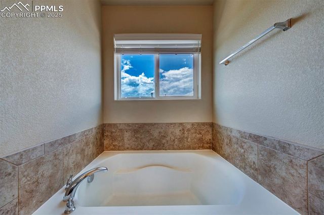 6843 Gold Drop Drive, Colorado Springs, CO 80923