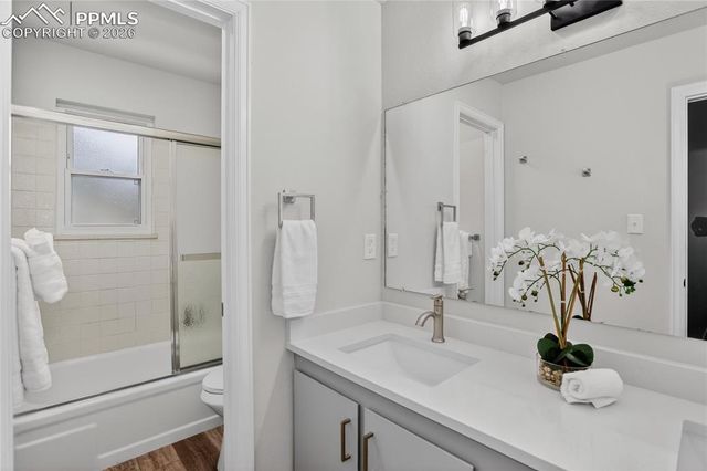 6060 Mach-1 Drive, Colorado Springs, CO 80918