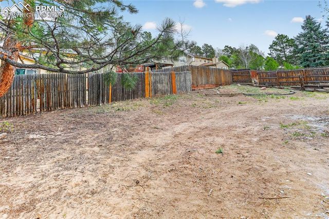 6060 Mach-1 Drive, Colorado Springs, CO 80918