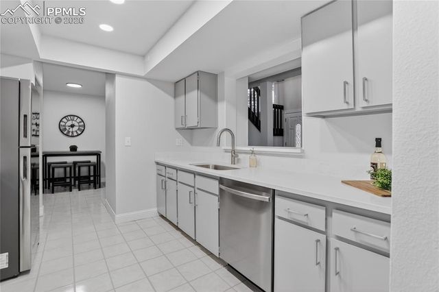 6060 Mach-1 Drive, Colorado Springs, CO 80918