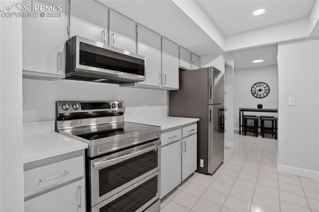 6060 Mach-1 Drive, Colorado Springs, CO 80918