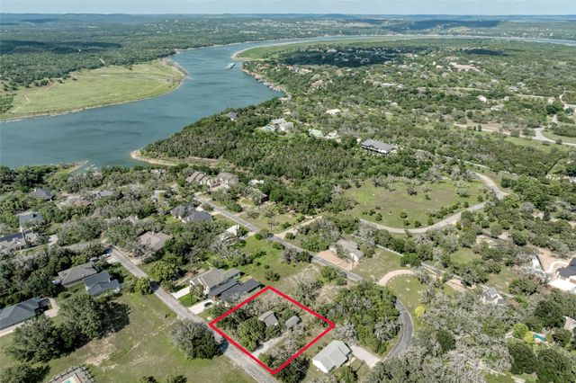 424 Bedford DR, Spicewood, TX 78669