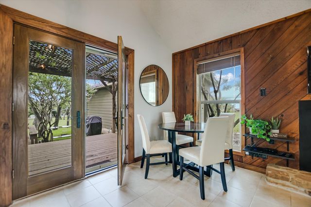 424 Bedford DR, Spicewood, TX 78669
