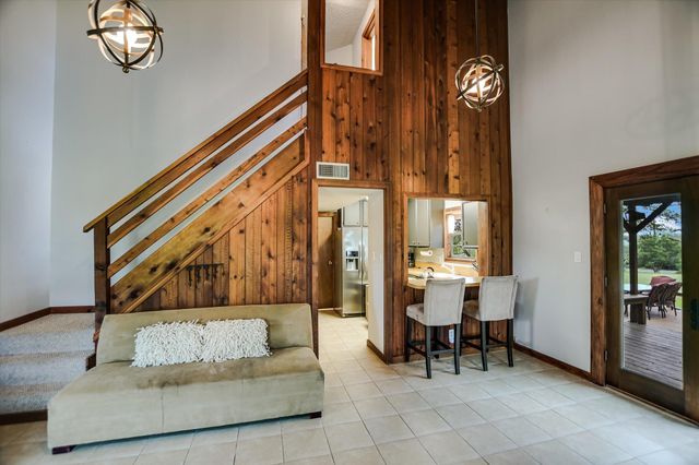 424 Bedford DR, Spicewood, TX 78669