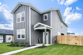 200 CONSTANZA TRL, Bastrop, TX 78602