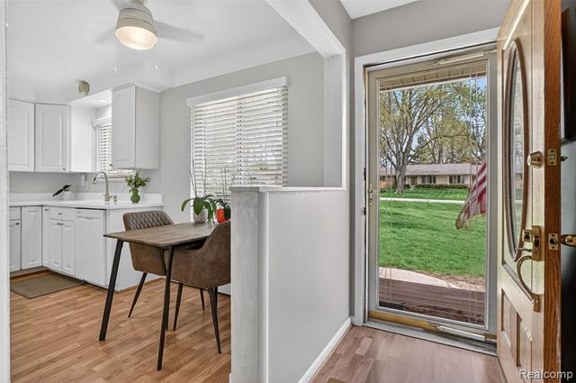 95 Windsor Road, Rochester Hills, MI 48307